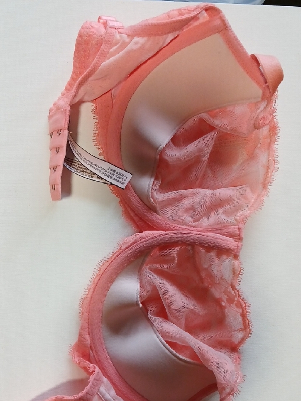 Victoria's Secret Dream Angels Push Up Lace W/O Padding Bra in Coral Peachy Pink - Picture 11 of 16